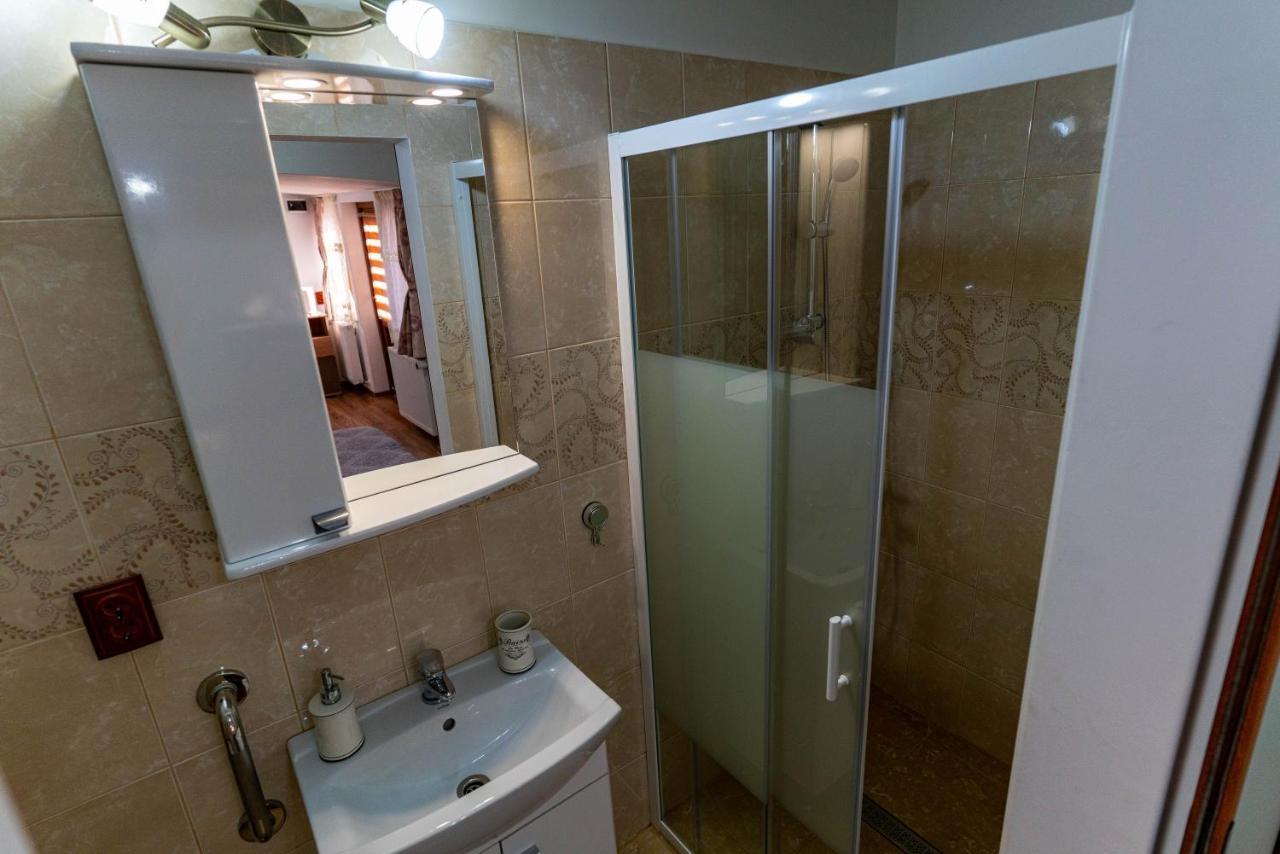 La Bebe 2 Beds Lejlighed Hunedoara Eksteriør billede